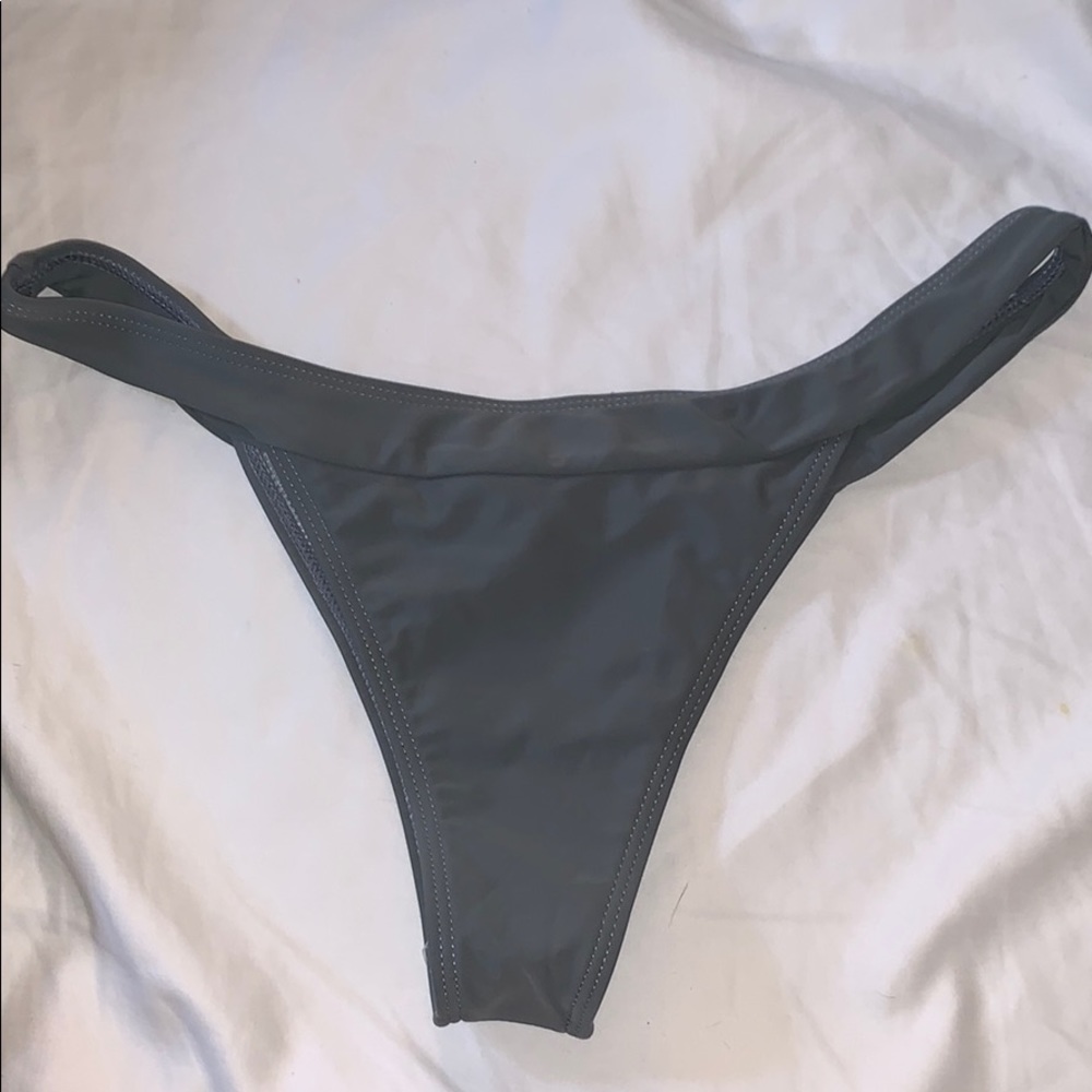 NWT Grey cheeky bikini bottom